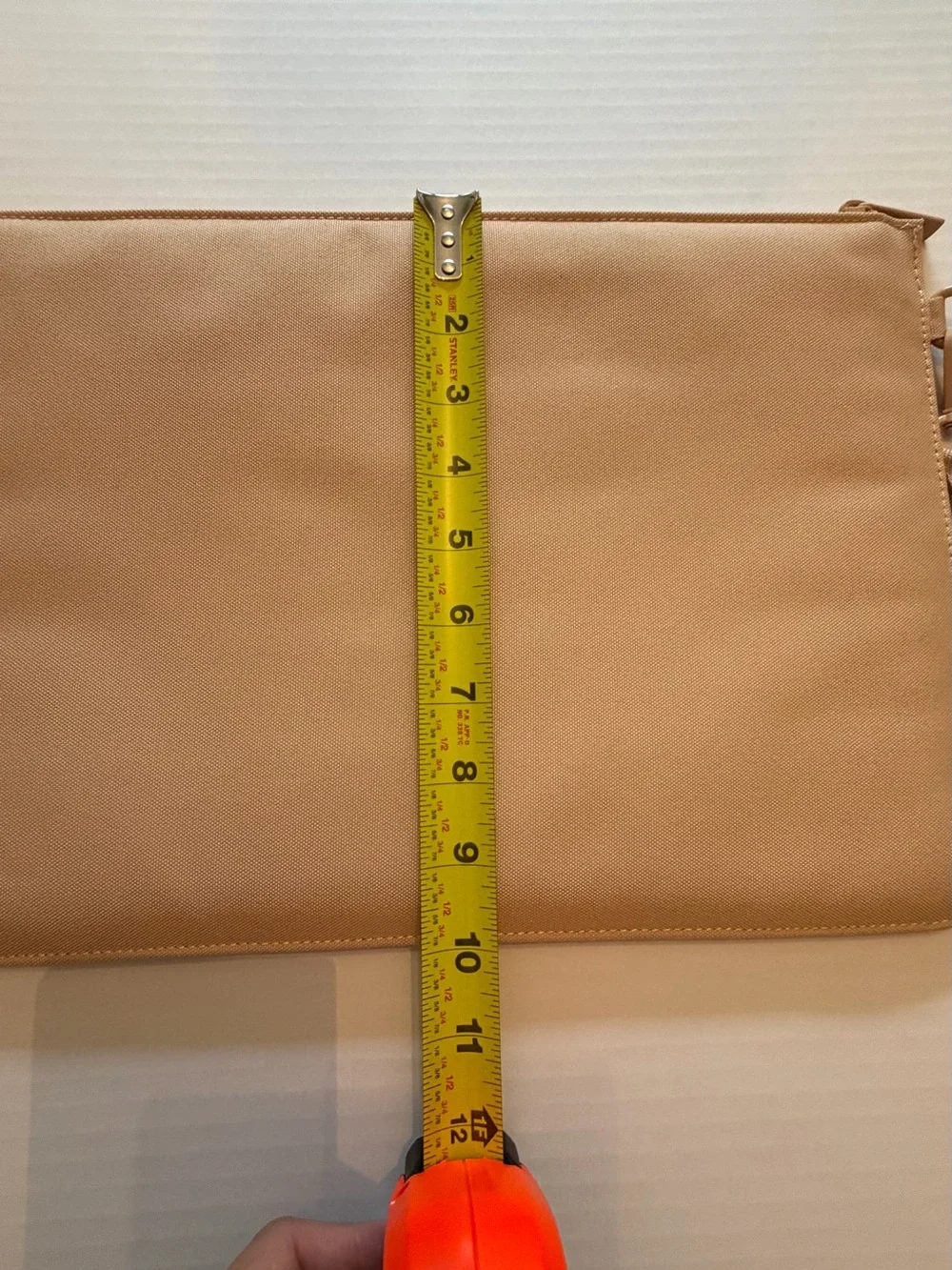 NWT - BEIS The Beisics Laptop Case in Beige